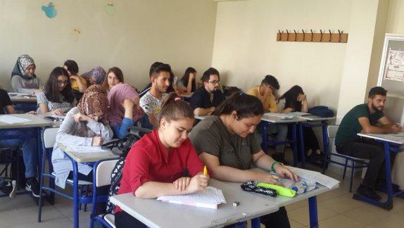 Yükseköğretim Kurumları Sınavı (YKS) Kurslarımız Açılmıştır.