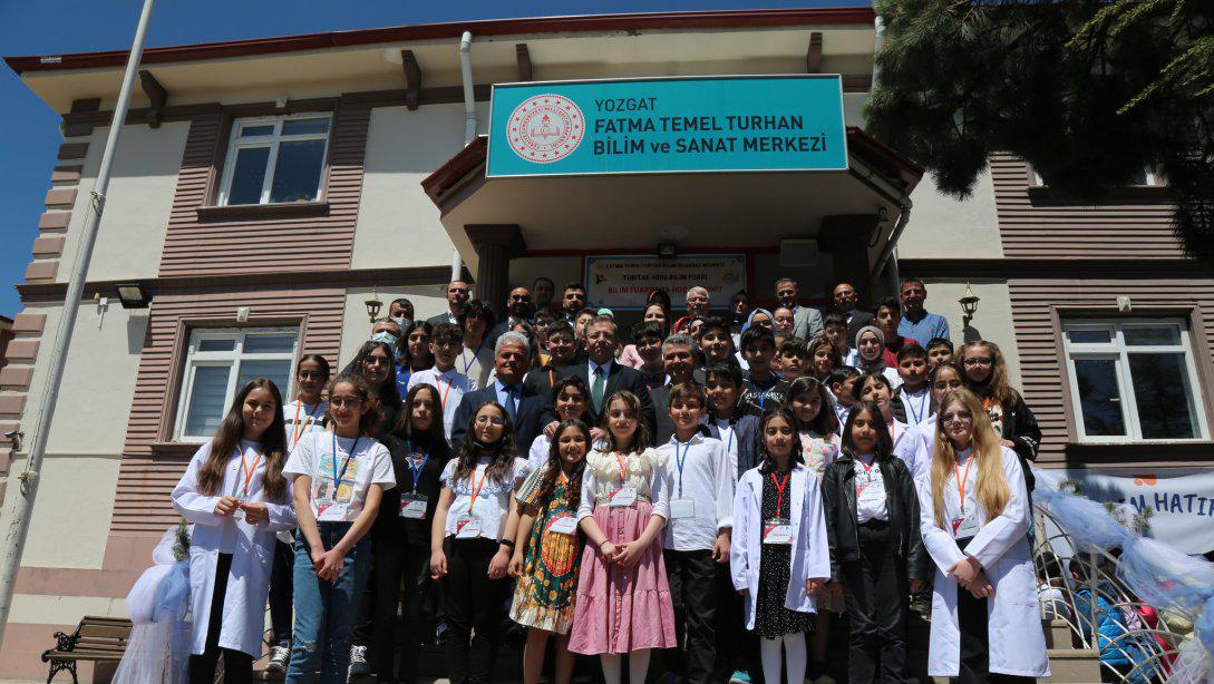 Fatma Temel Turhan Bilim Sanat Merkezi 4006 TÜBİTAK Fuarı Açıldı