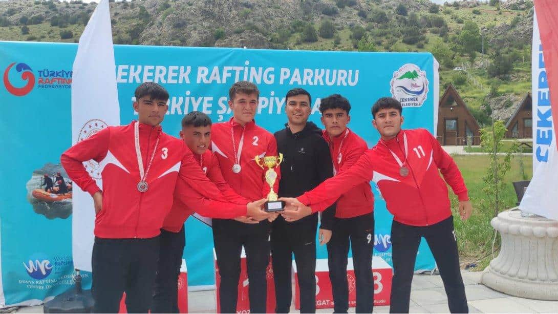 Okullarımız Rafting Sporunda Türkiye İkincisi Oldu 