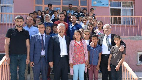 Sarıfatma Köyü İlk/Ortaokulu 4006 TÜBİTAK Bilim Fuarı Yapıldı