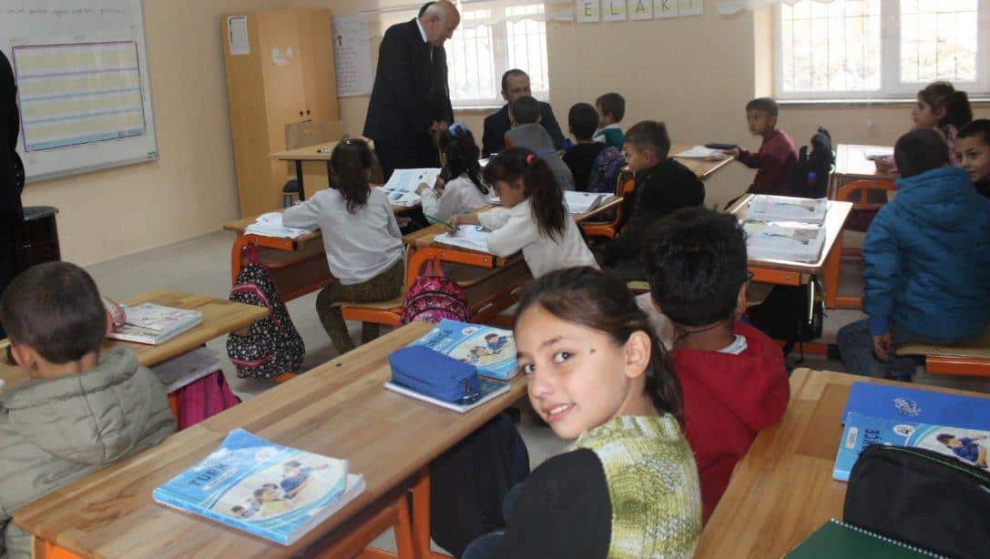 Kapalı Köy Okullarımız Köy Yaşam Merkezlerine Dönüşüyor