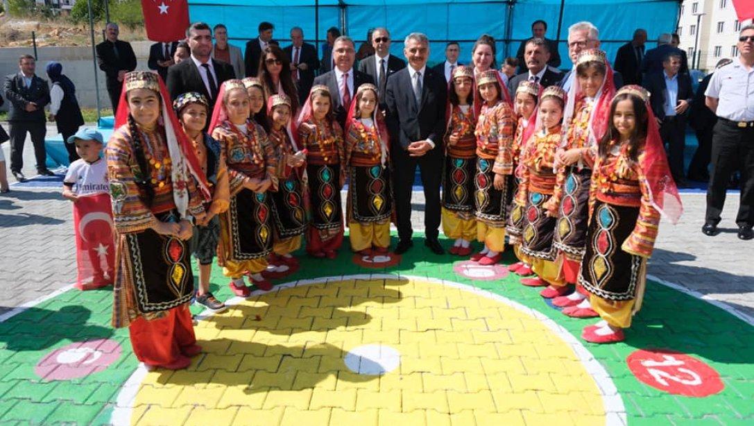 İlköğretim Haftası Kutlama Programı Coşkuyla Gerçekleşti