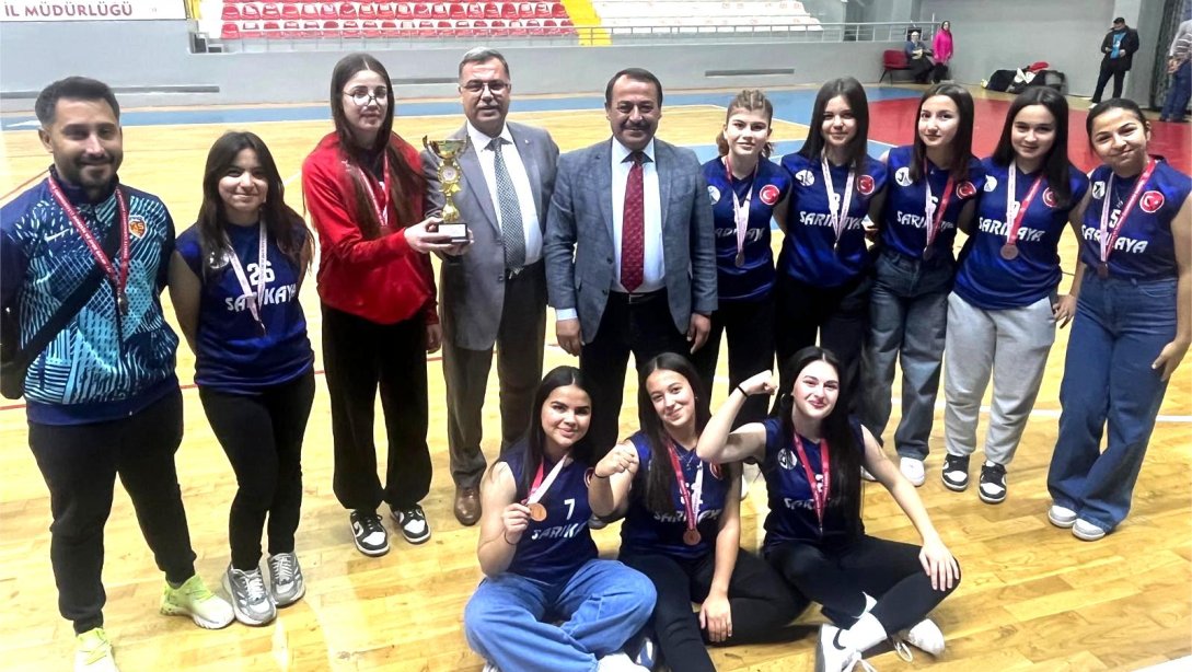  Okul Sporları Voleybol Müsabakaları Gerçekleştirildi 